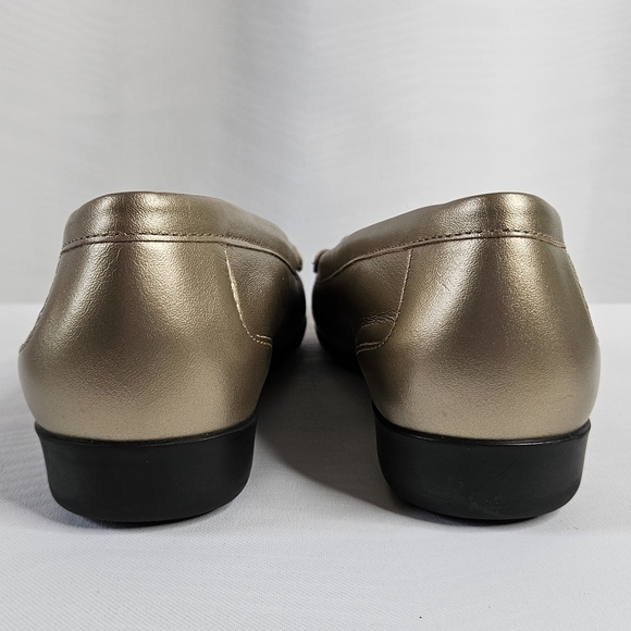 Walking Cradles gold and silver loafer with woven front 8.5 N - Picture 4 of 13